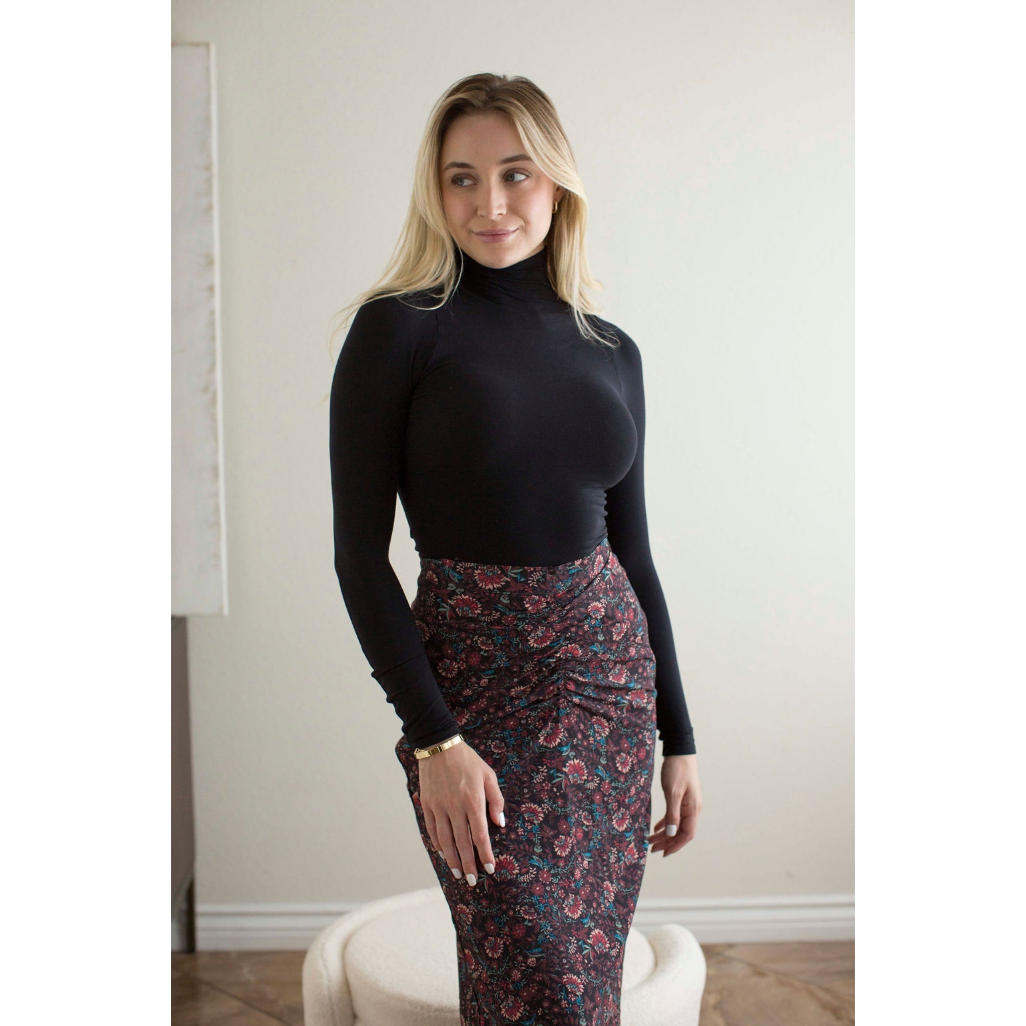 Burgundy ruched outlet skirt